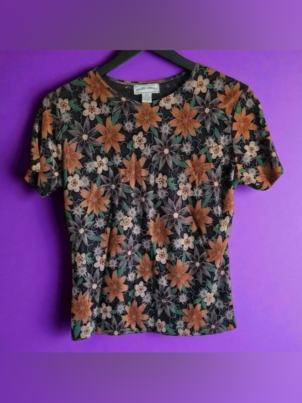 ⚓️ Black Short-Sleeve Floral Tee with Rust Blooms